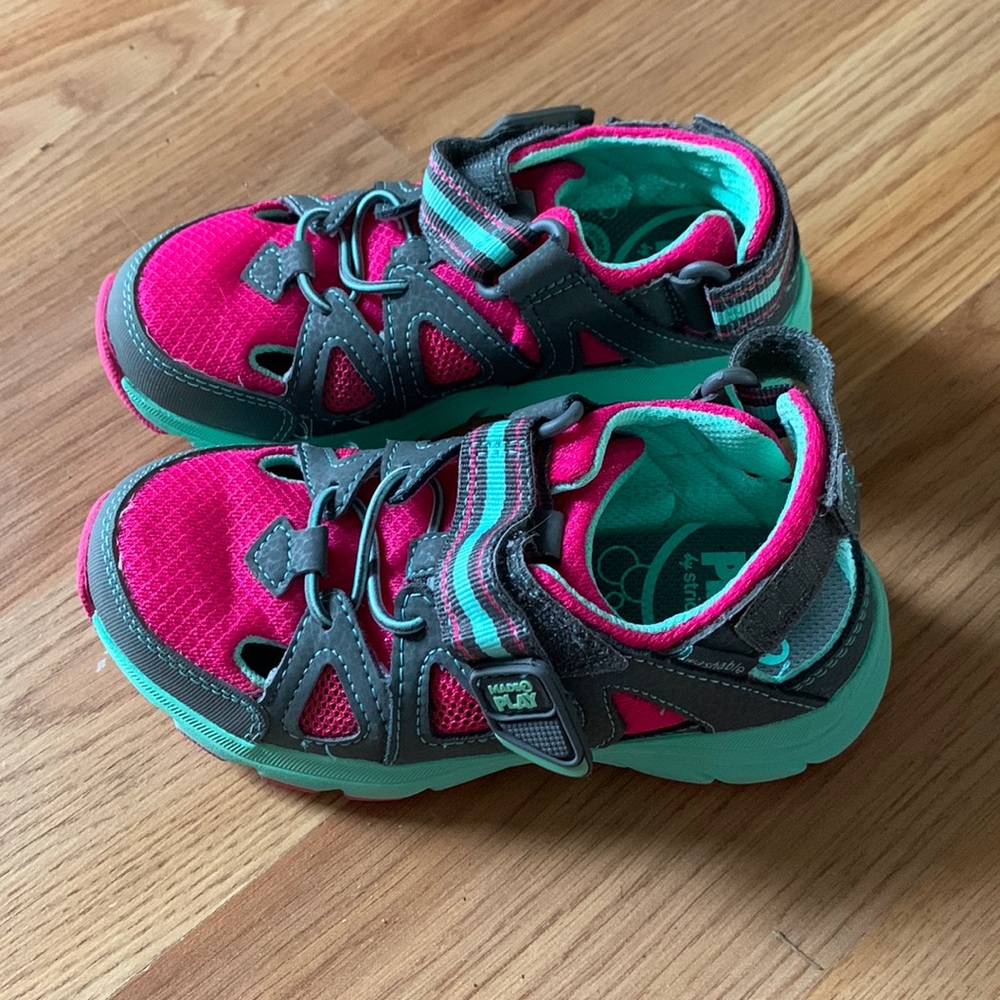 Girls’ Striderite Made 2 Play
